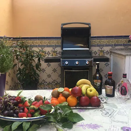 With Private Patio Lejlighed *